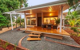 Stayvista'S Green Grove - A Modern Mountain-View Retreat With Lush Lawn